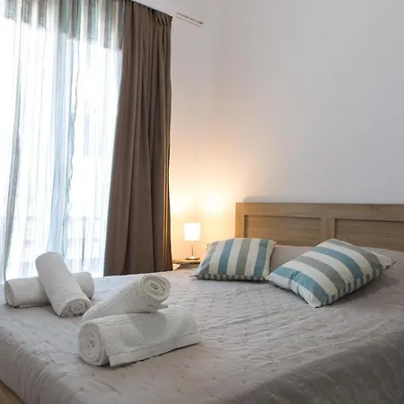 Manolia Apartment *