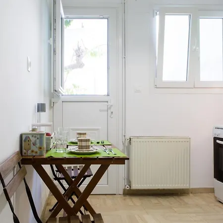 Apartment Manolia *